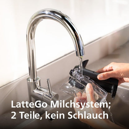 Serie 5500 EP5544/50 Kaffeevollautomat – LatteGo Milchsystem, 20 heiße und kalte Kaffeespezialitäten, 40% leiser mit SilentBrew, QuickStart, Schwarz/Grau
